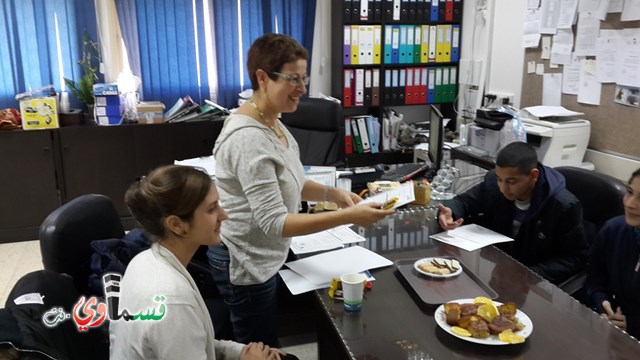 الثانوية المحوسبة تكرم طلاب الثانوية الجديدة